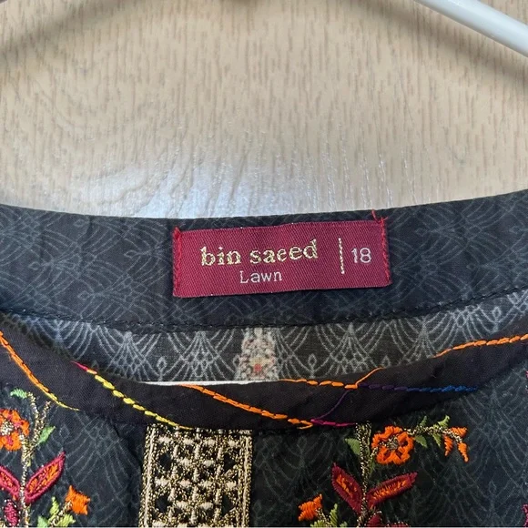Plus Sized Indian Kurta Top with Embroidery Flowers - Bin Saeed - Size 18 - Picture 6 of 6